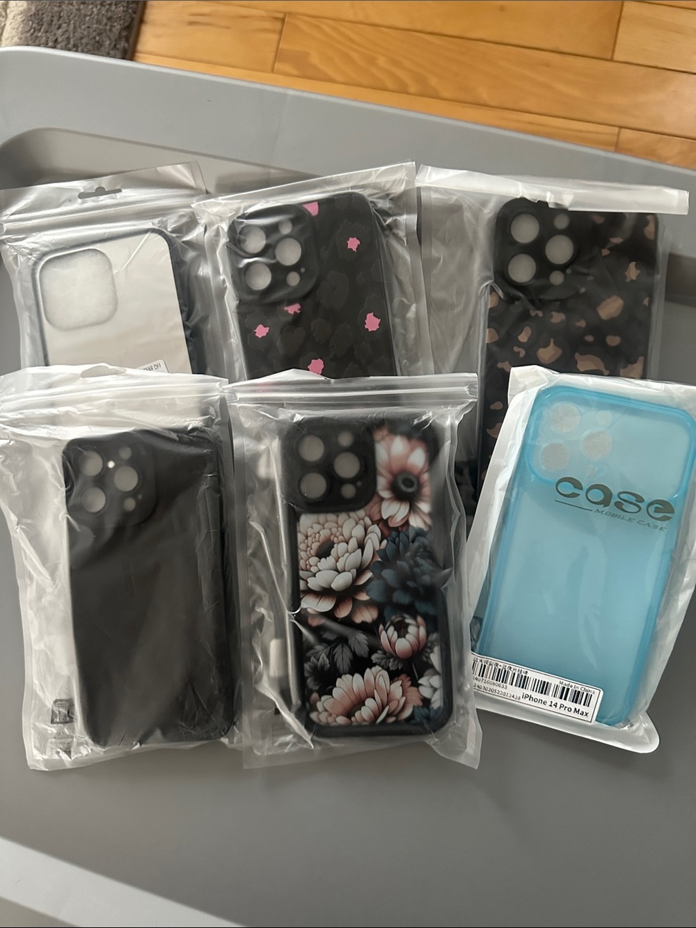 Assorted iPhone 14 Pro Max Covers (set of 6)